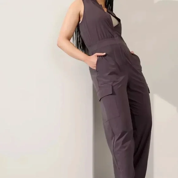 Athleta Brooklyn Utility Jumpsuit shale - Picture 4 of 9